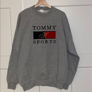 Vintage Bootleg Tommy Sports CrewNeck!